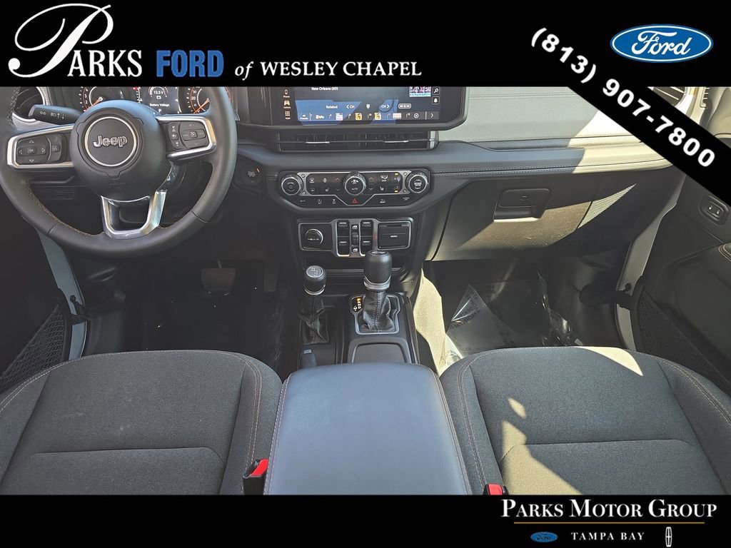 Used 2024 Jeep Wrangler Sahara image 10