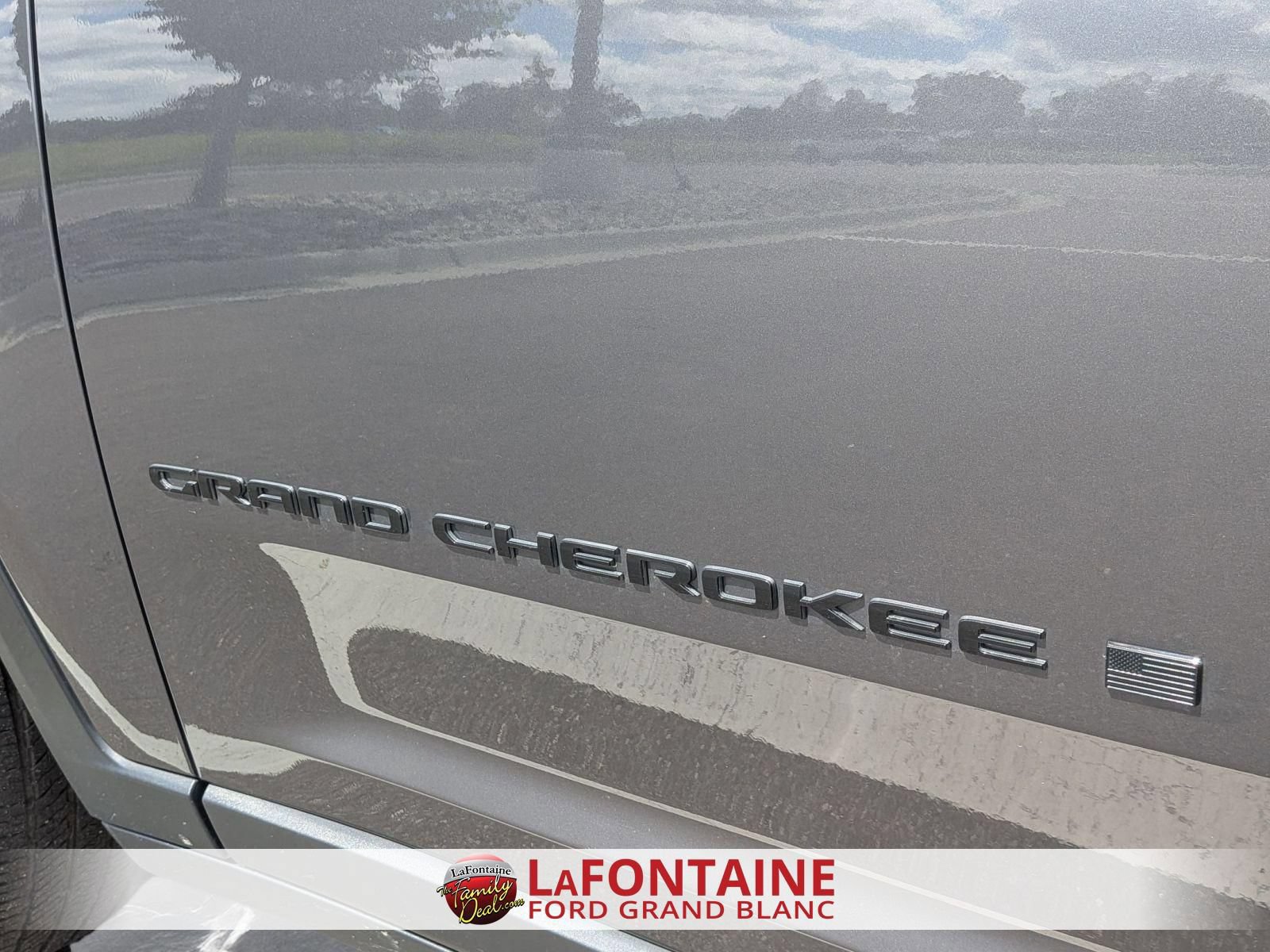 Used 2023 Jeep Grand Cherokee L Laredo AWD/4WD image 10