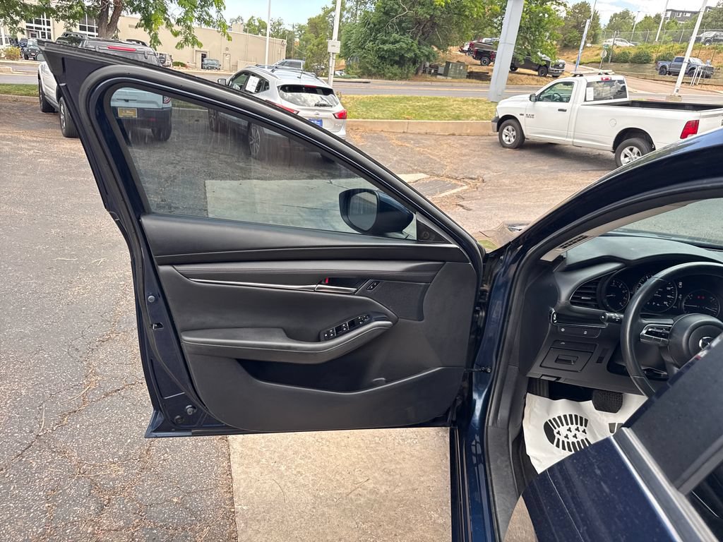 Used 2019 MAZDA MAZDA3 Sedan w/ Select Package FWD image 10