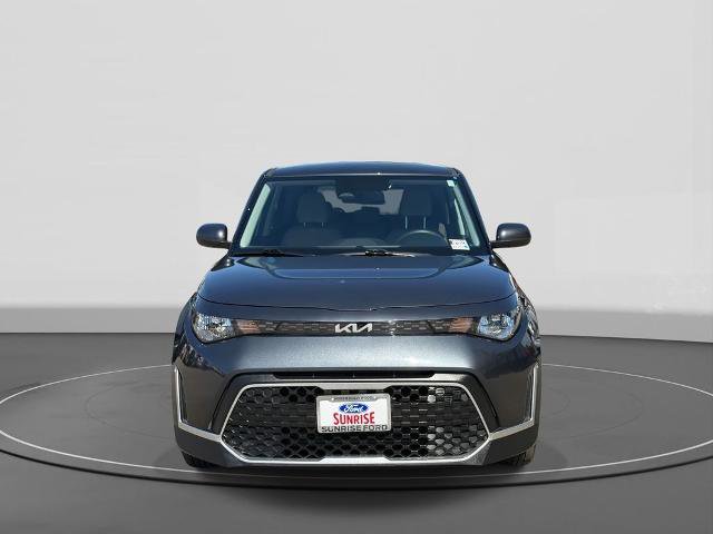 Used 2025 Kia Soul LX FWD image 3