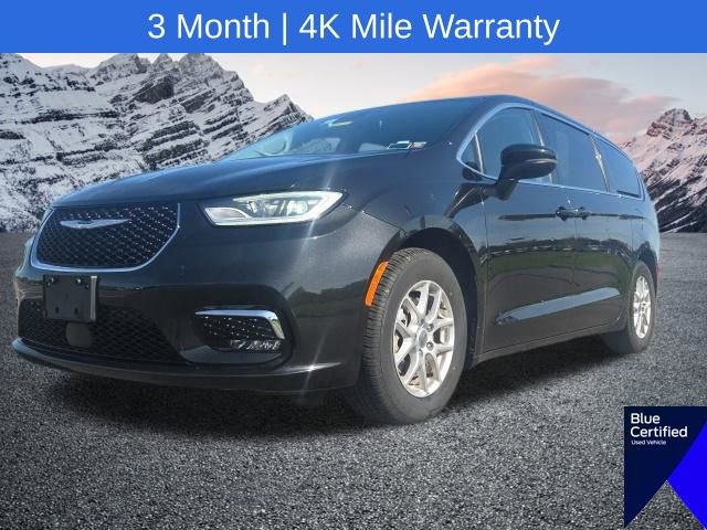 Used 2023 Chrysler Pacifica Touring-L FWD video 2