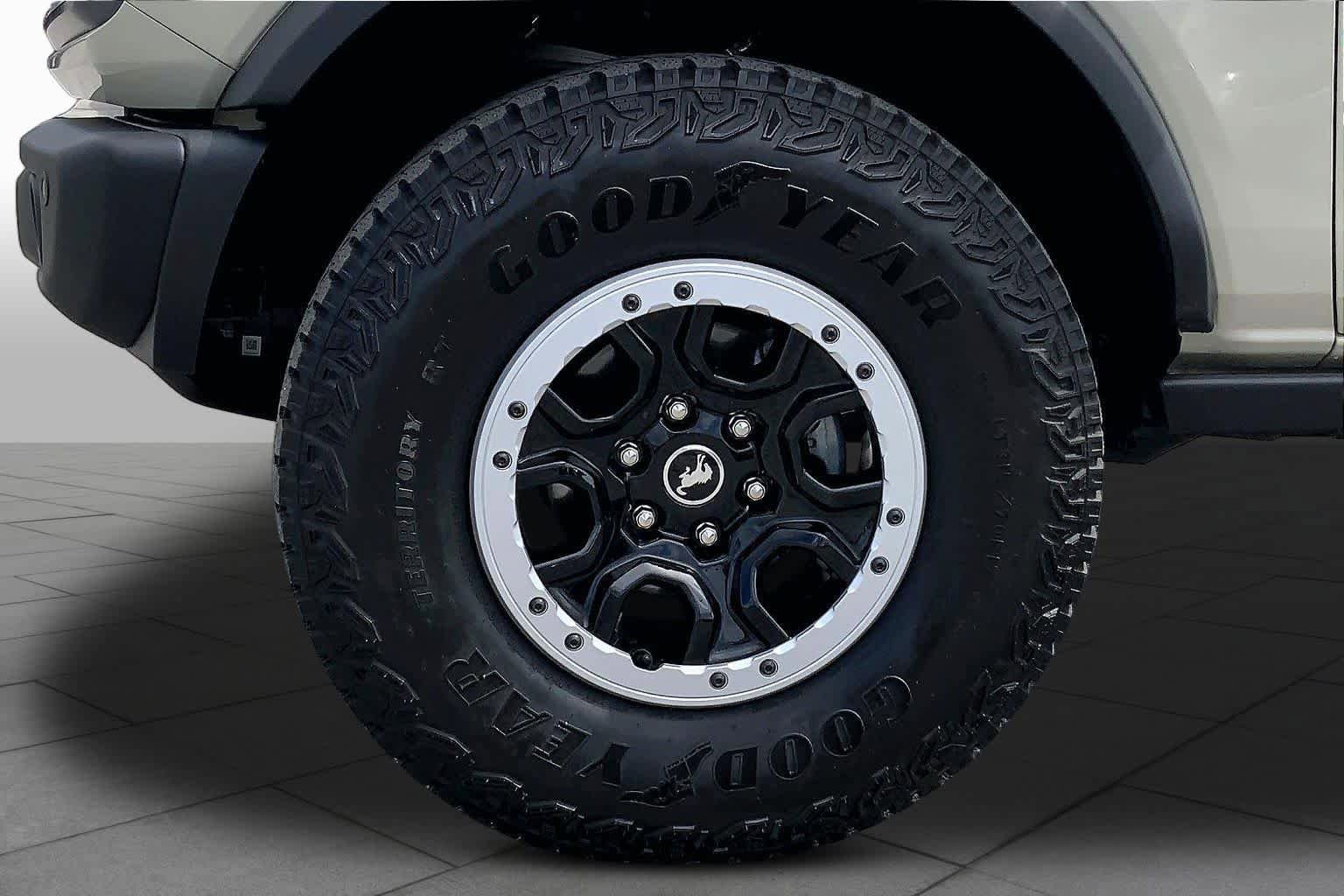 Certified 2025 Ford Bronco Badlands AWD/4WD image 12