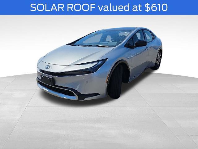 Used 2025 Toyota Prius Plug-In Hybrid w/ Limited Premium Package image 4