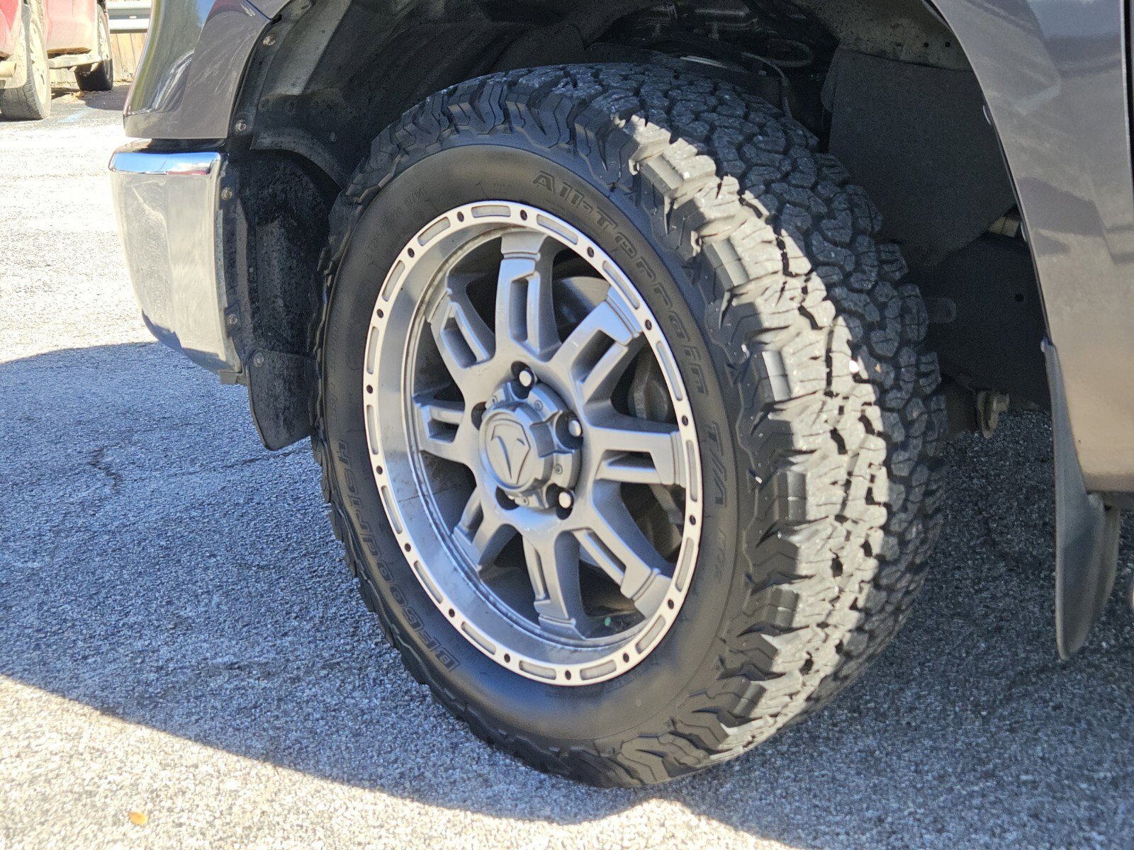 Used 2018 Toyota Tundra SR5 image 32