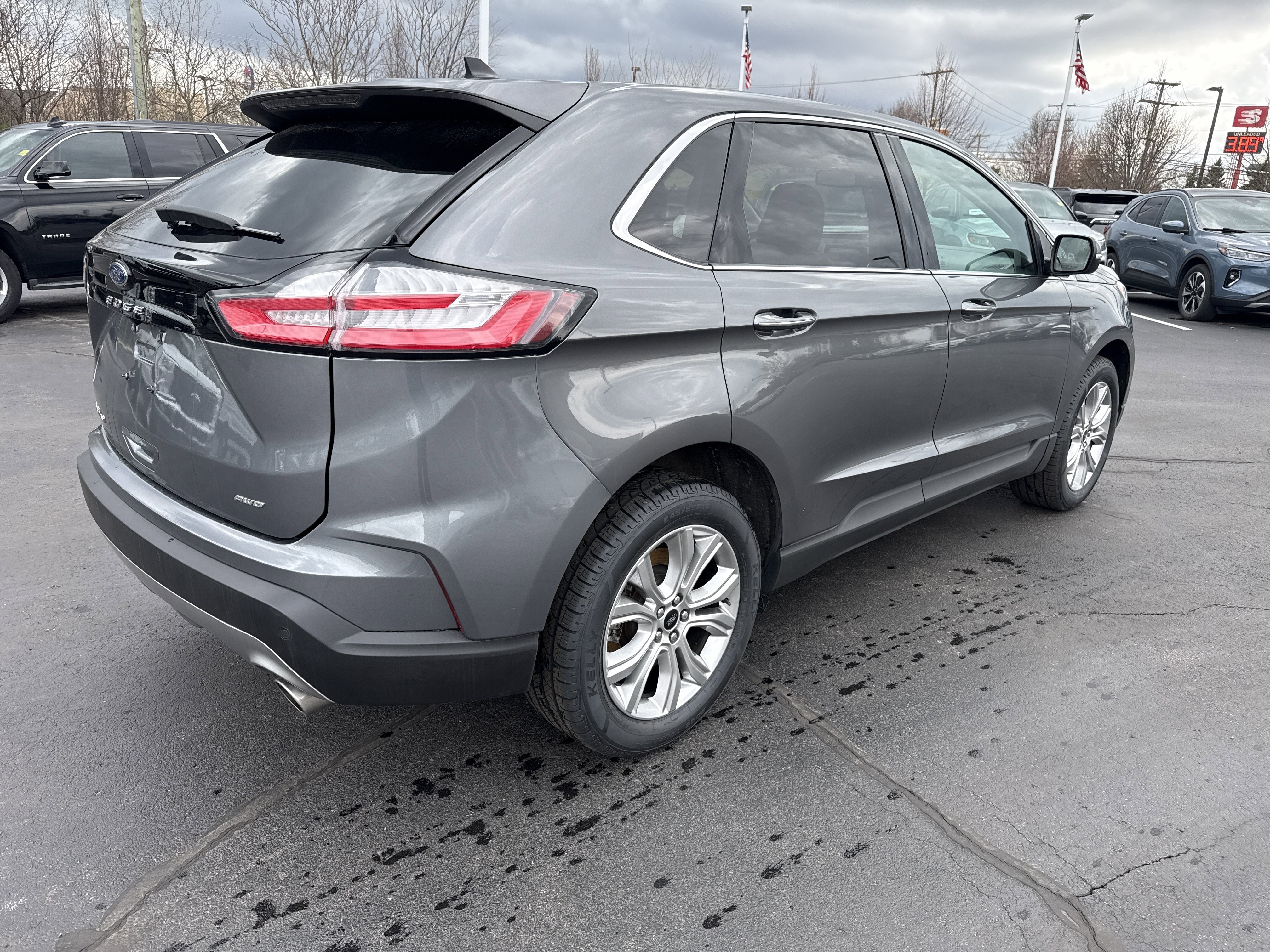 Certified 2023 Ford Edge Titanium AWD/4WD image 9