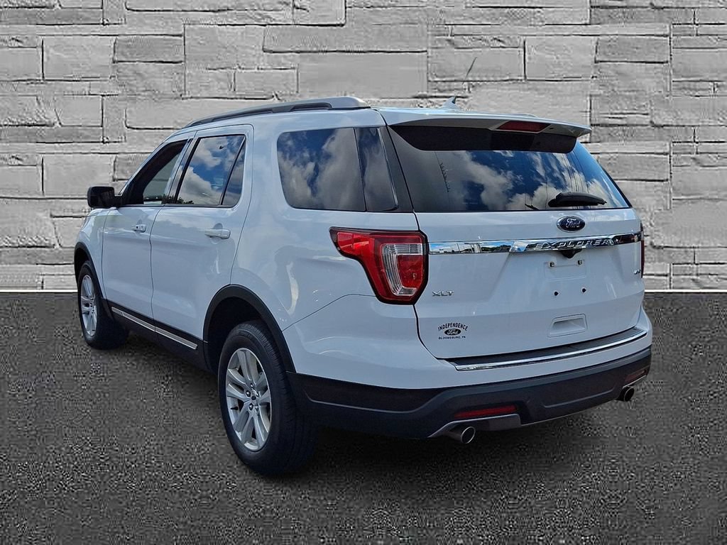 Certified 2018 Ford Explorer XLT w/ Equipment Group 201A AWD/4WD image 8