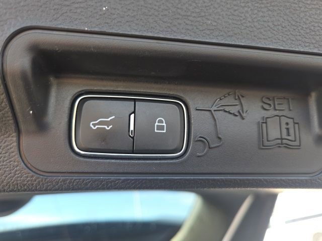 Certified 2021 Ford Explorer XLT image 12