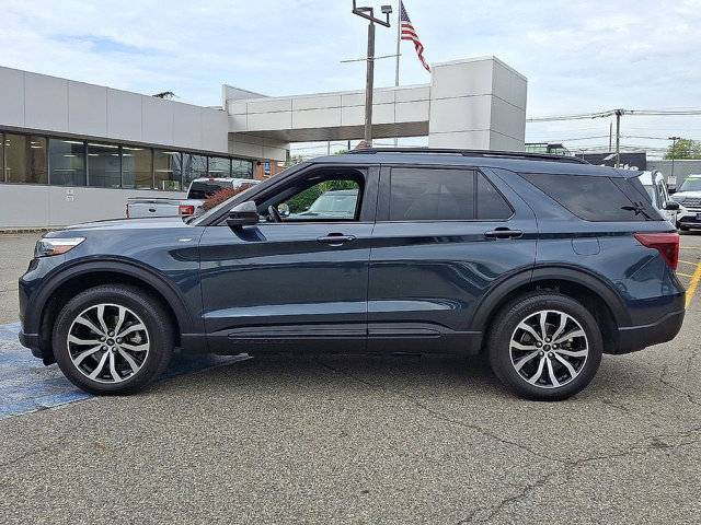 Certified 2023 Ford Explorer ST-Line w/ Class IV Trailer Tow Package AWD/4WD image 5