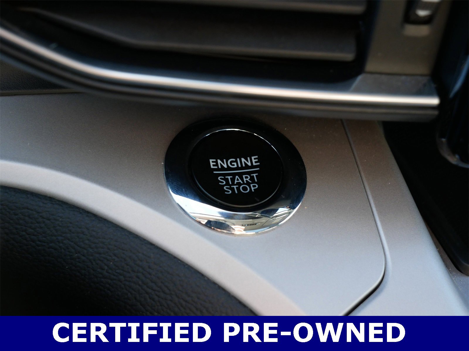 Certified 2023 Ford Explorer XLT w/ Equipment Group 202A image 29