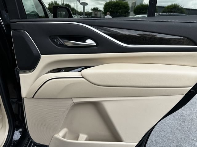 Used 2024 Cadillac Escalade Premium Luxury AWD/4WD image 41
