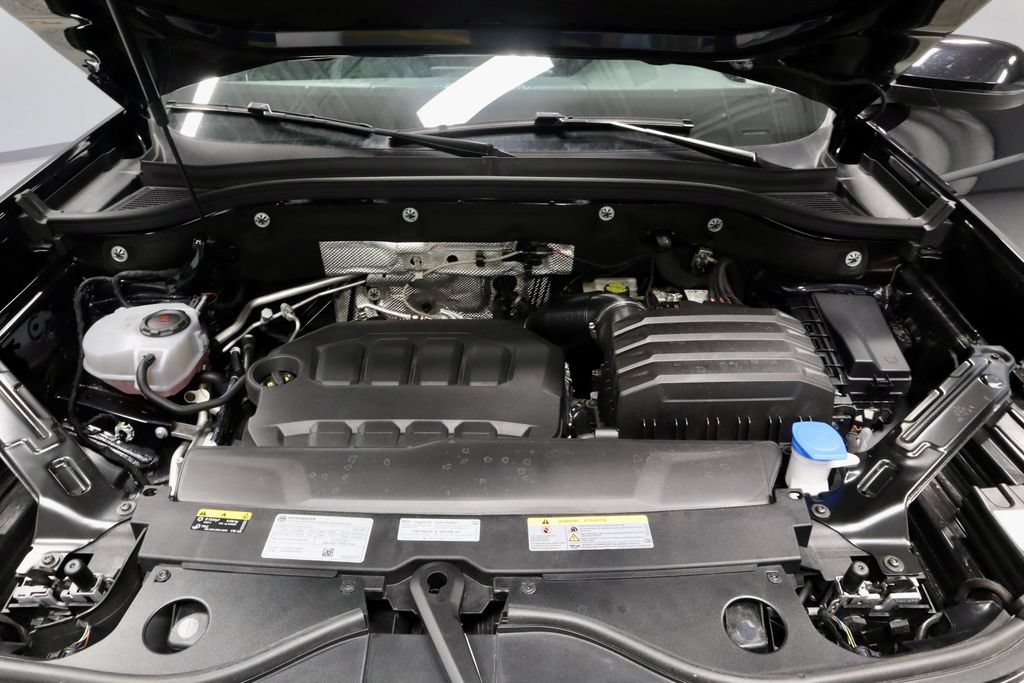 Used 2025 Volkswagen Atlas SE FWD image 17