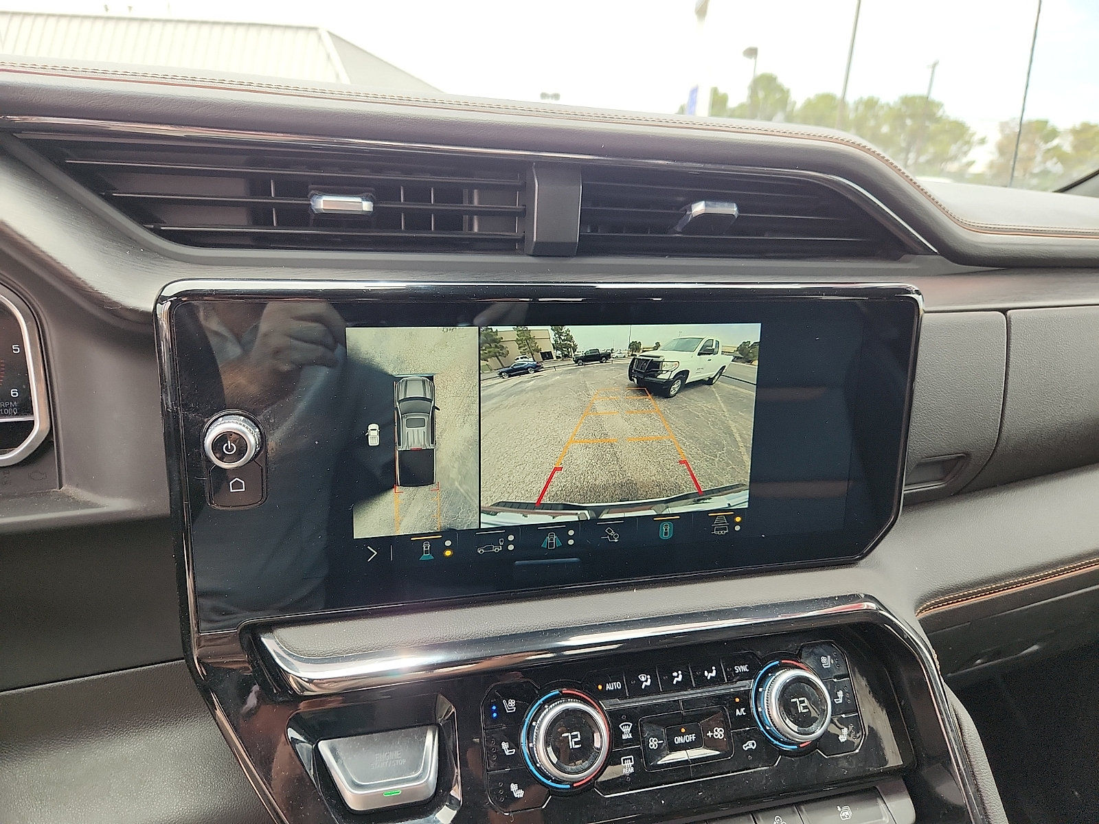 Used 2023 GMC Sierra 1500 AT4 w/ AT4 Premium Package AWD/4WD image 11