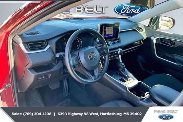 Used 2024 Toyota RAV4 LE image 12