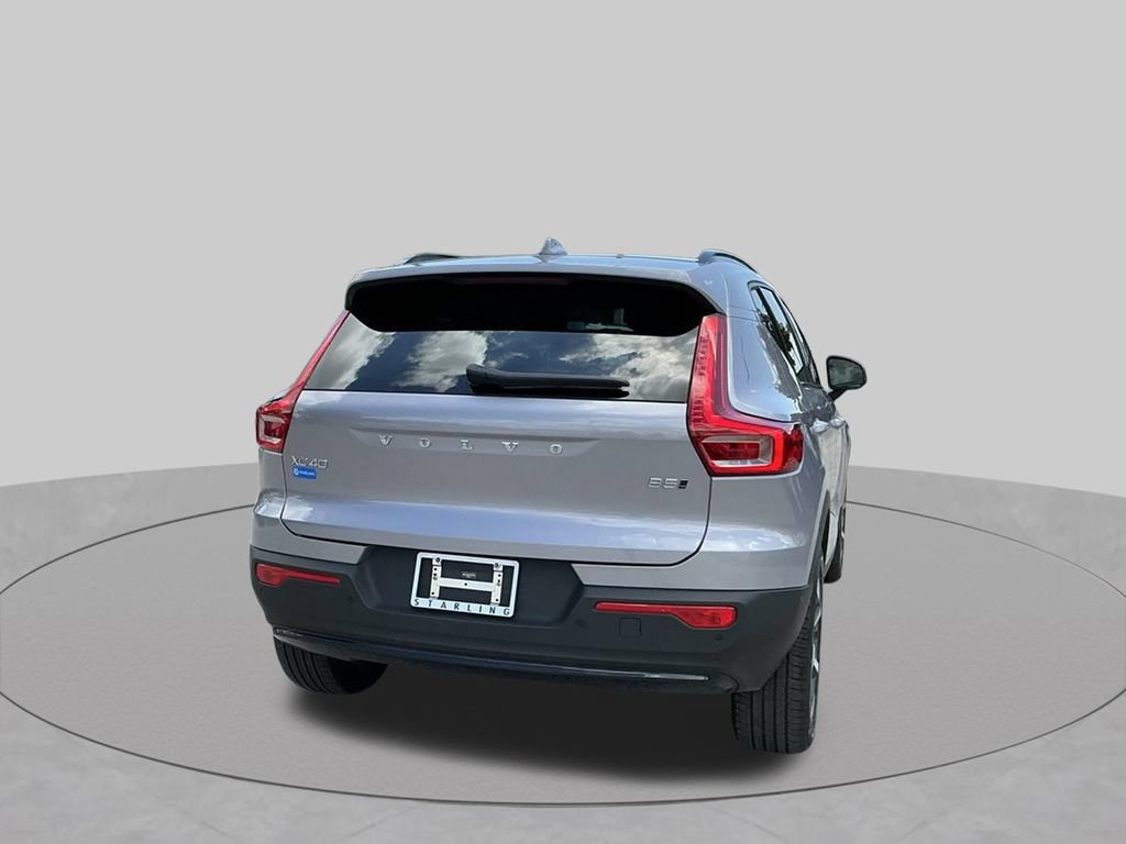 Used 2026 Volvo XC40 B5 Plus AWD/4WD image 9