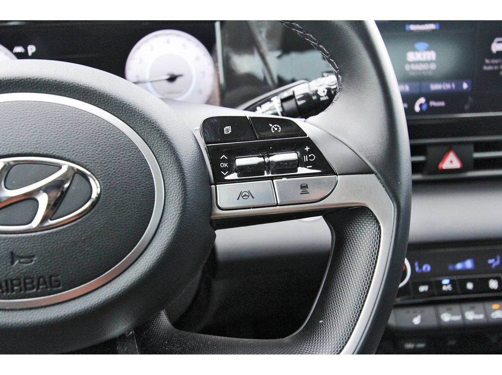 Used 2022 Hyundai Elantra SEL w/ Convenience Package FWD image 23