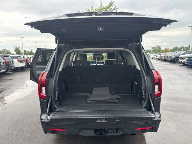 Certified 2025 Ford Expedition Active AWD/4WD image 31