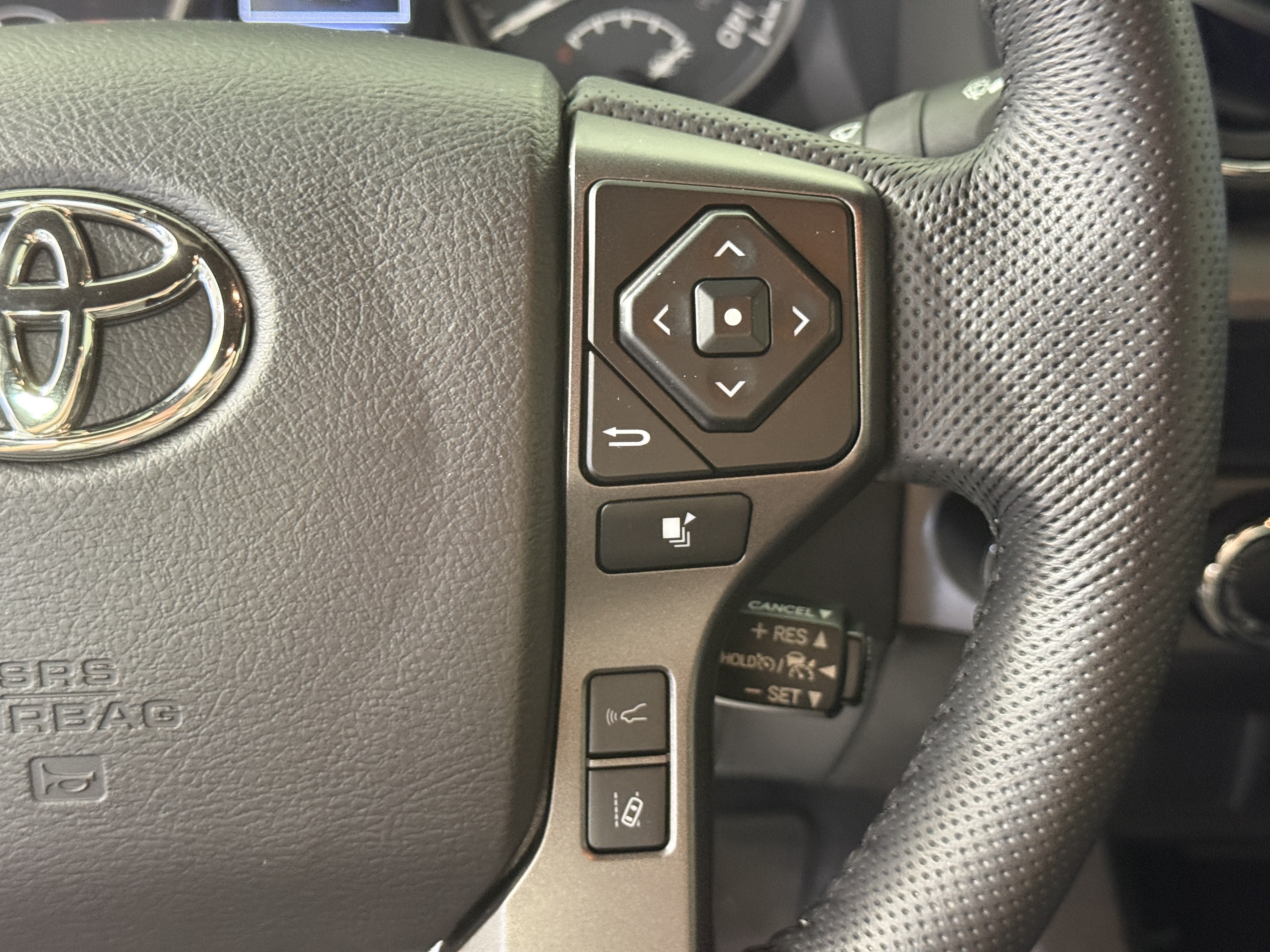 Used 2022 Toyota Tacoma TRD Sport AWD/4WD image 22