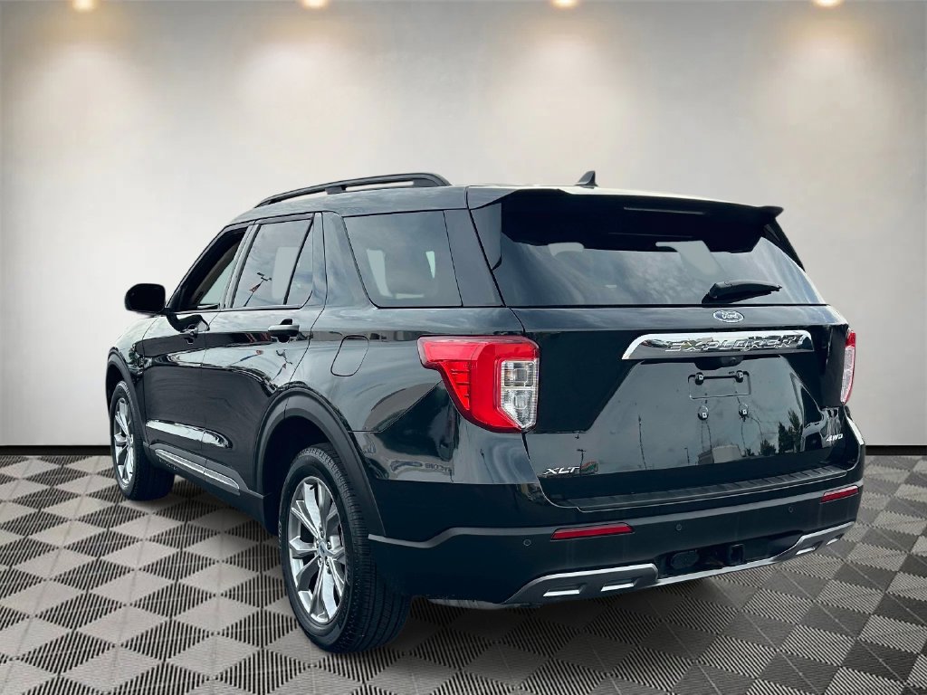 Certified 2023 Ford Explorer XLT w/ Equipment Group 202A AWD/4WD image 5