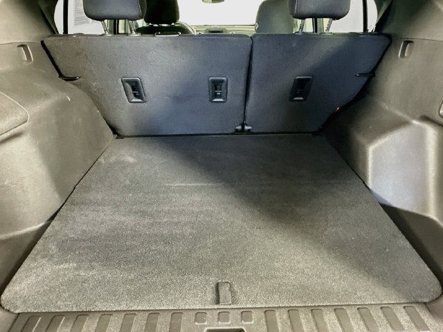 Used 2024 Chevrolet Equinox LT w/ LPO, Floor Liner Package FWD image 34