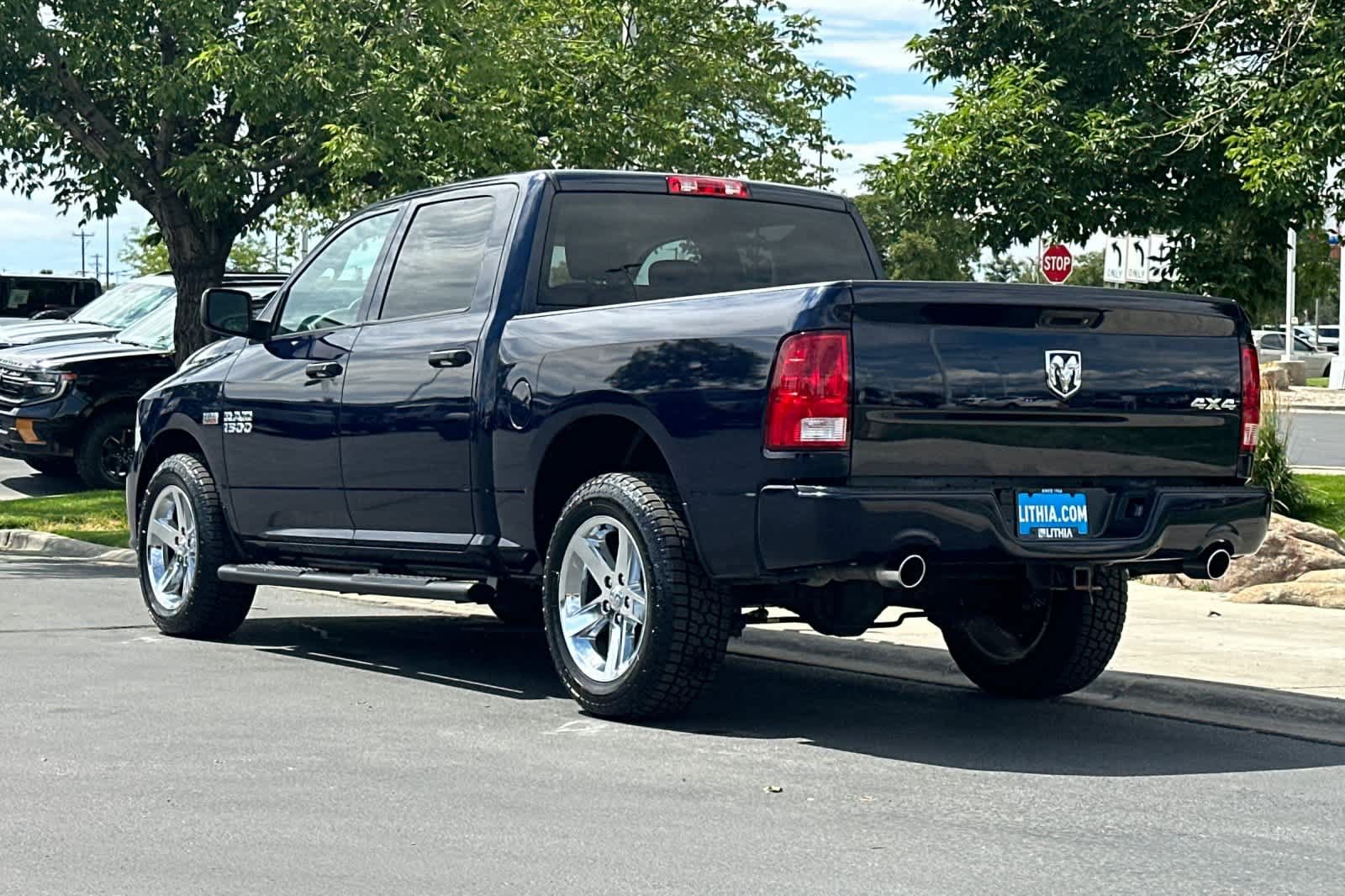 Used 2018 RAM 1500 Express w/ Express Value Package AWD/4WD image 6