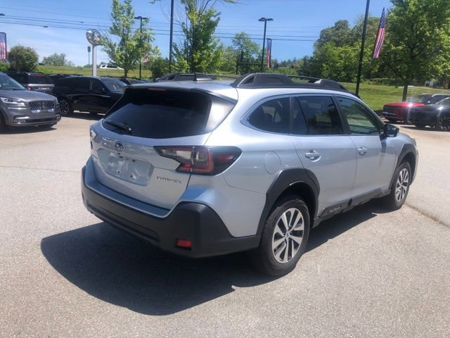 Used 2023 Subaru Outback Premium AWD/4WD image 5
