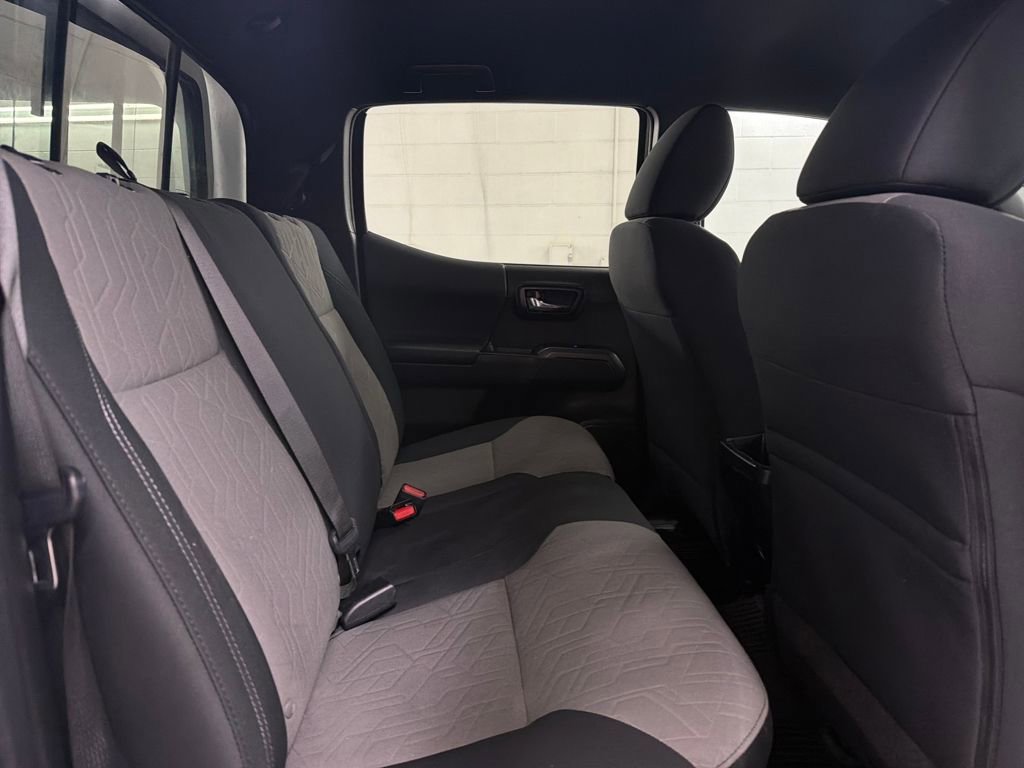 Used 2022 Toyota Tacoma TRD Off-Road w/ Technology Package image 29