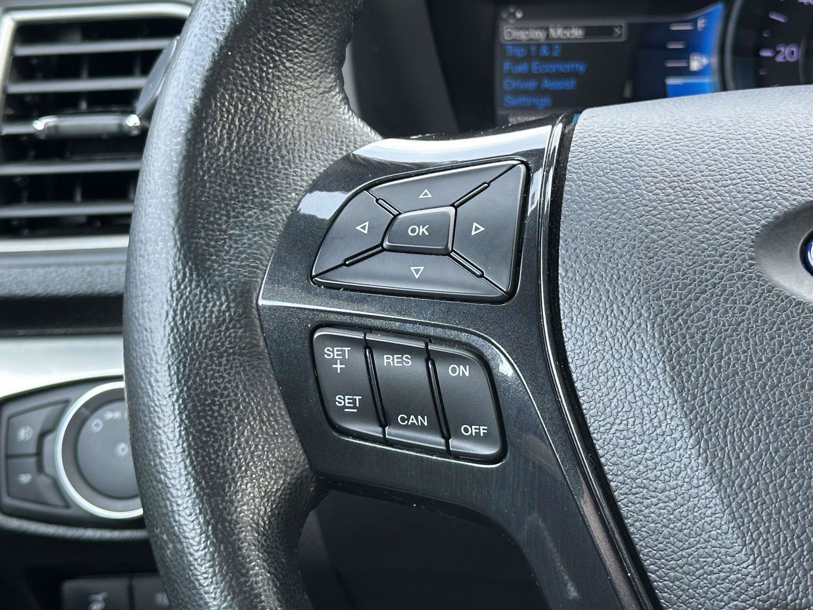 Certified 2018 Ford Explorer XLT w/ Equipment Group 201A AWD/4WD image 23