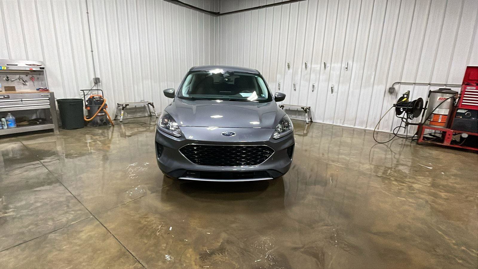 Certified 2021 Ford Escape SE w/ Cold Weather Package image 2