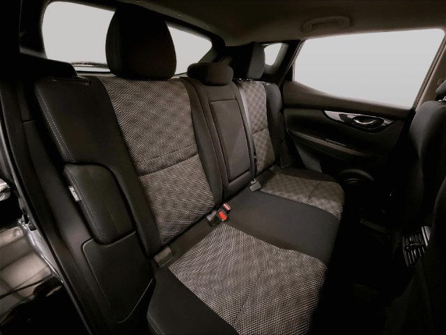 Used 2020 Nissan Rogue Sport SV AWD/4WD image 26