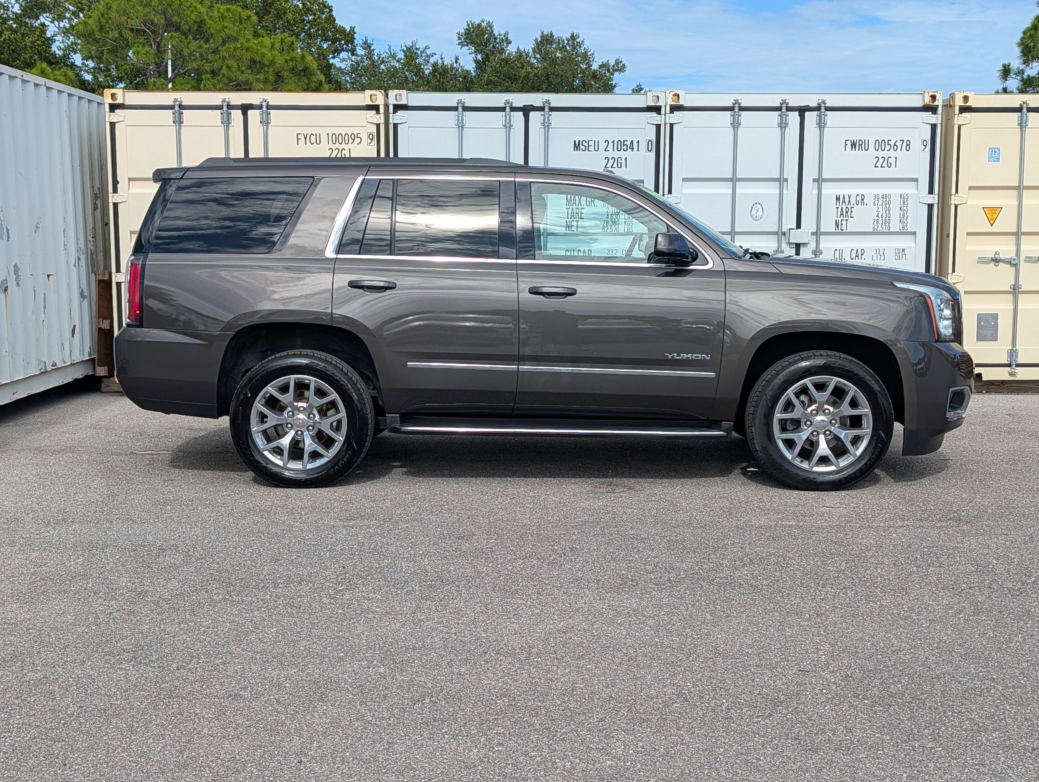 Used 2019 GMC Yukon SLE w/ SLE Value Package RWD image 3