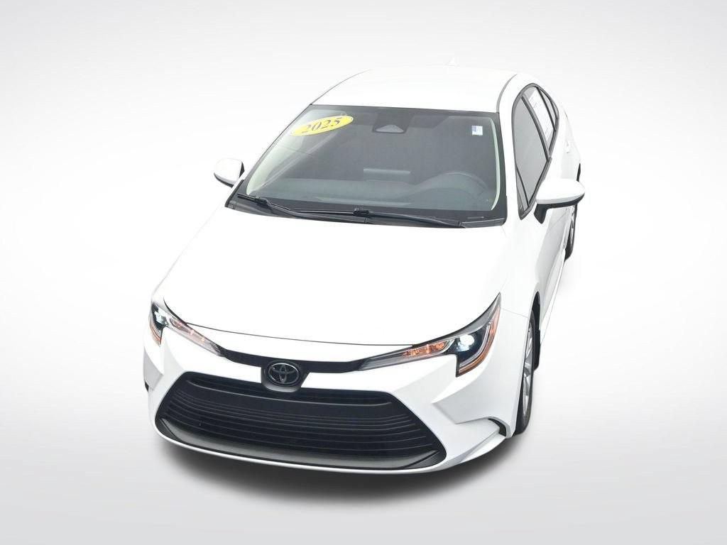 Used 2025 Toyota Corolla LE w/ LE Premium Package FWD image 23