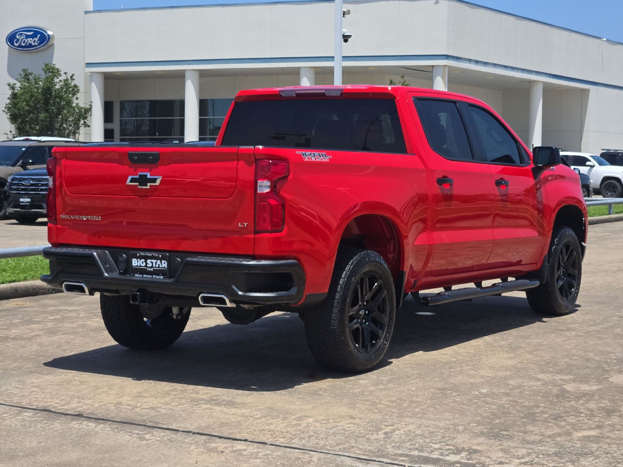 Used 2024 Chevrolet Silverado 1500 LT Trail Boss AWD/4WD image 3