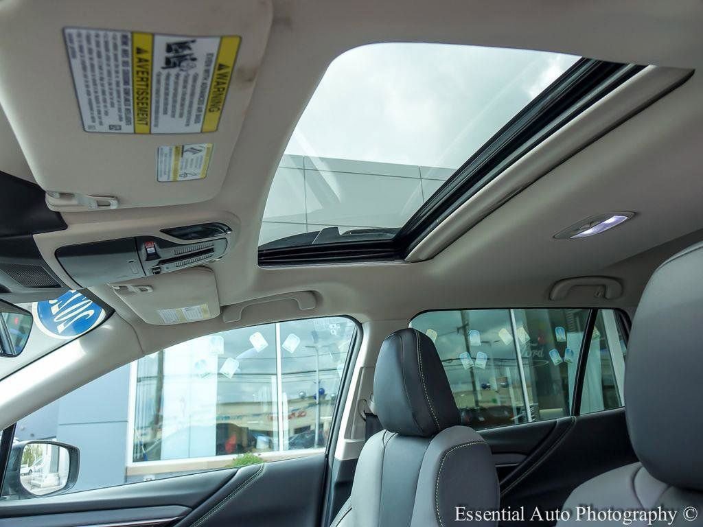 Used 2025 Subaru Outback Onyx Edition AWD/4WD image 12