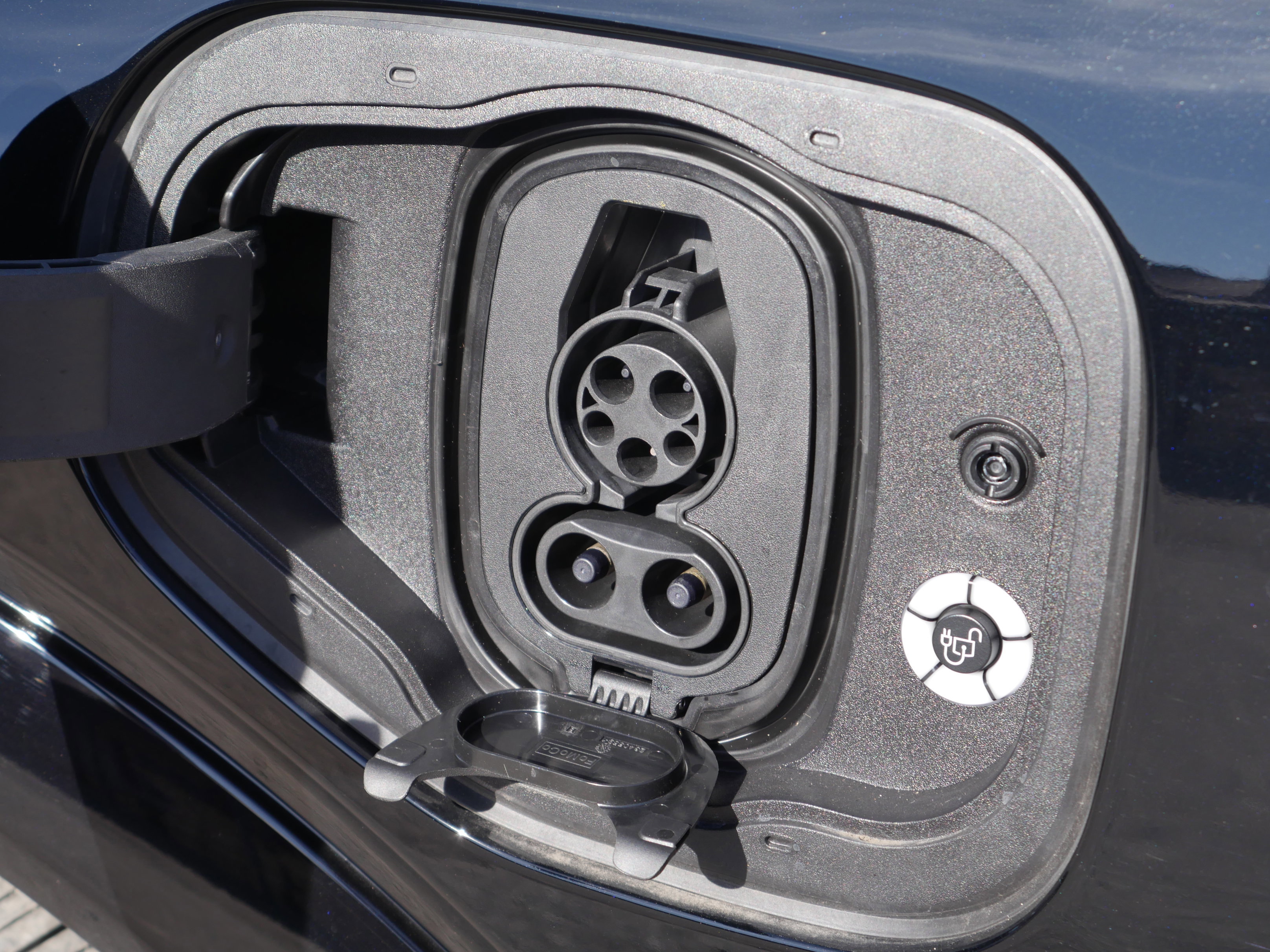 Certified 2025 Ford Mustang Mach-E Premium w/ Interior Protection Package AWD/4WD image 25