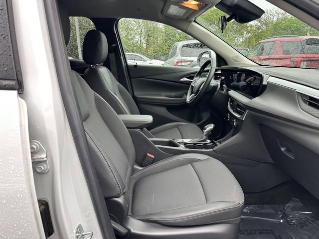 Used 2024 Buick Encore GX Preferred w/ Comfort Package FWD image 34