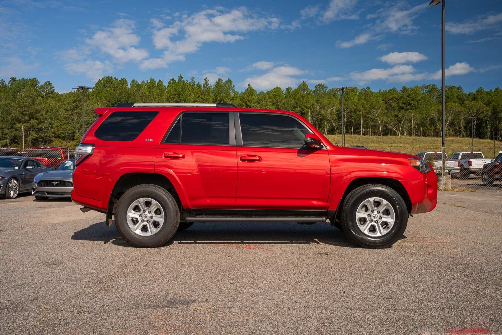 Used 2023 Toyota 4Runner SR5 Premium w/ Moonroof Package RWD image 9