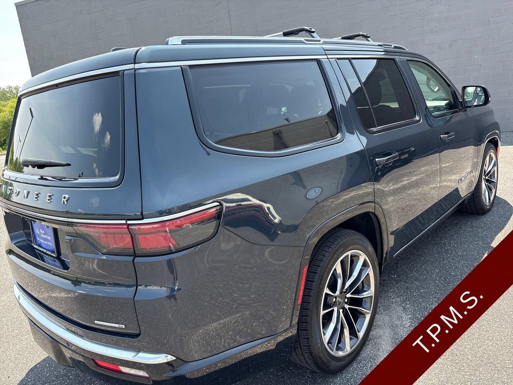 Used 2023 Jeep Wagoneer Series III w/ Premium Group I AWD/4WD image 28