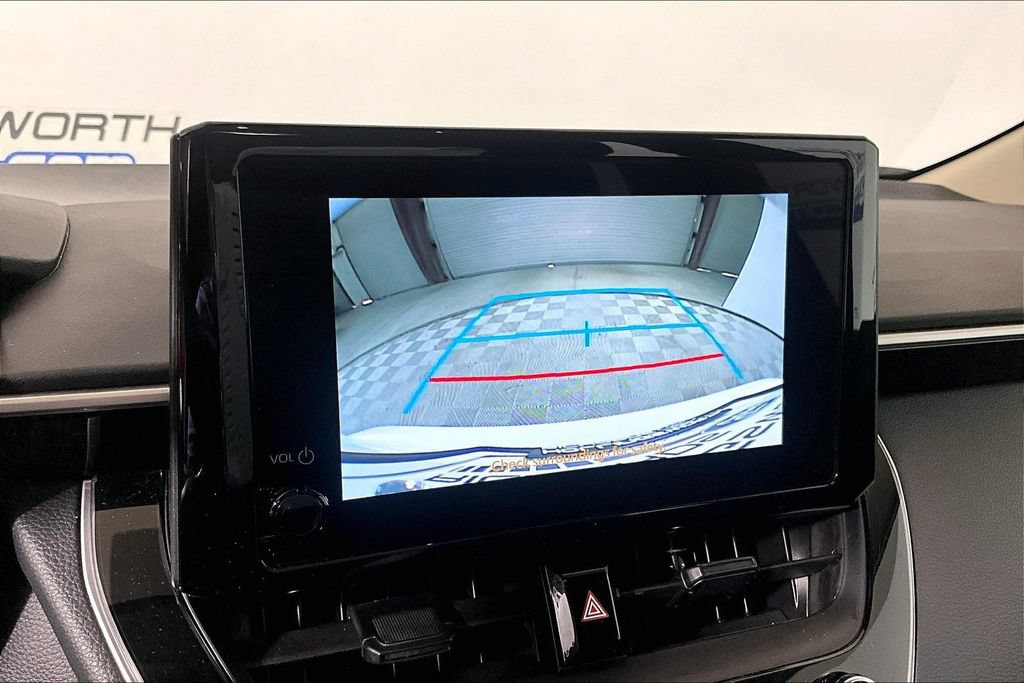 Used 2026 Toyota Corolla LE FWD image 17