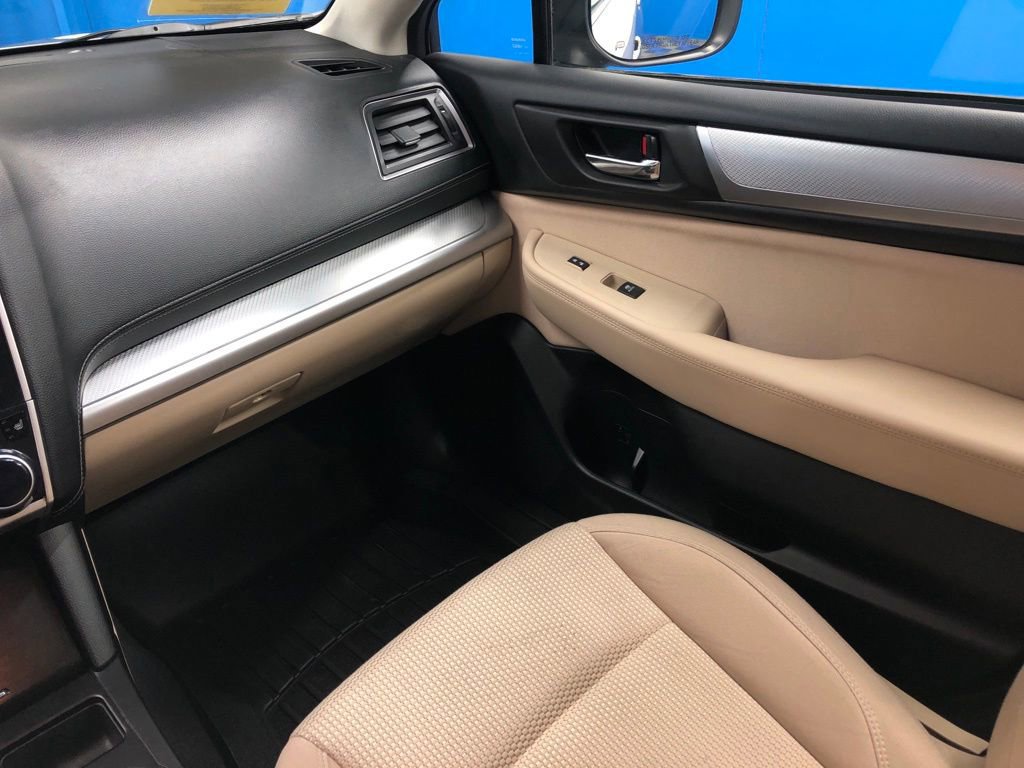 Used 2019 Subaru Outback 2.5i Premium image 16