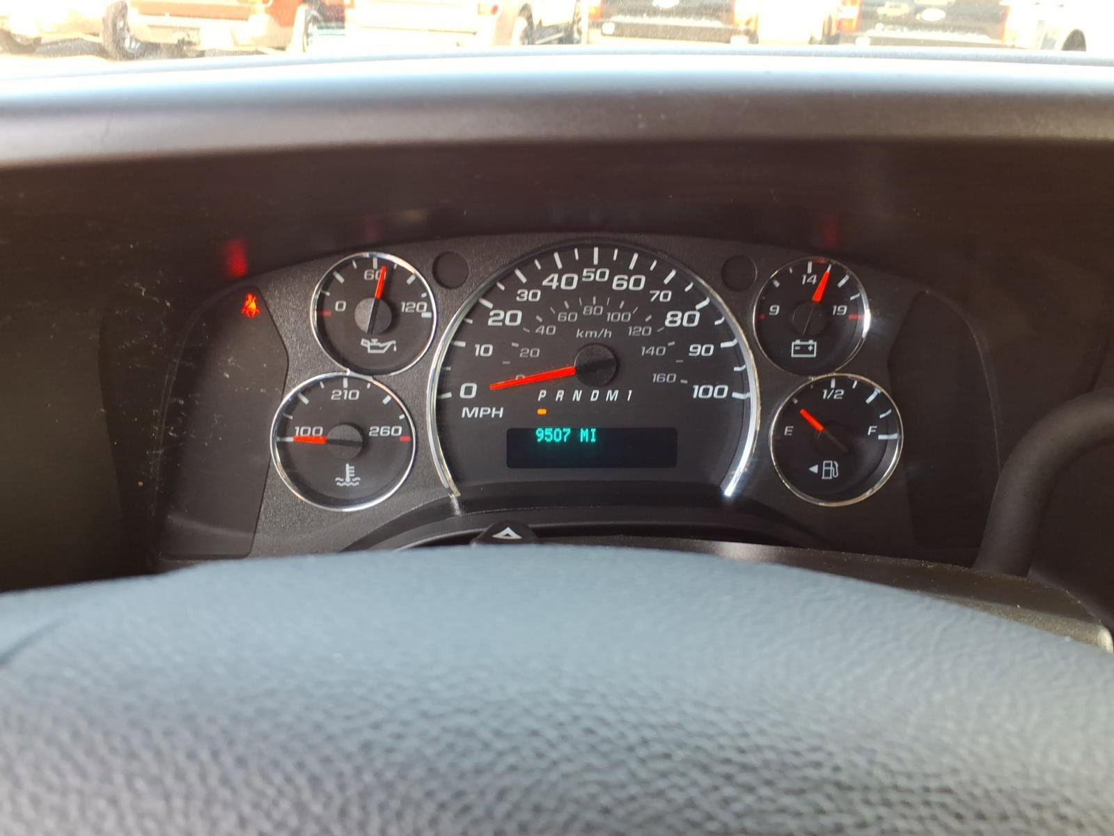 Used 2024 Chevrolet Express 2500 w/ Driver Convenience Package image 14