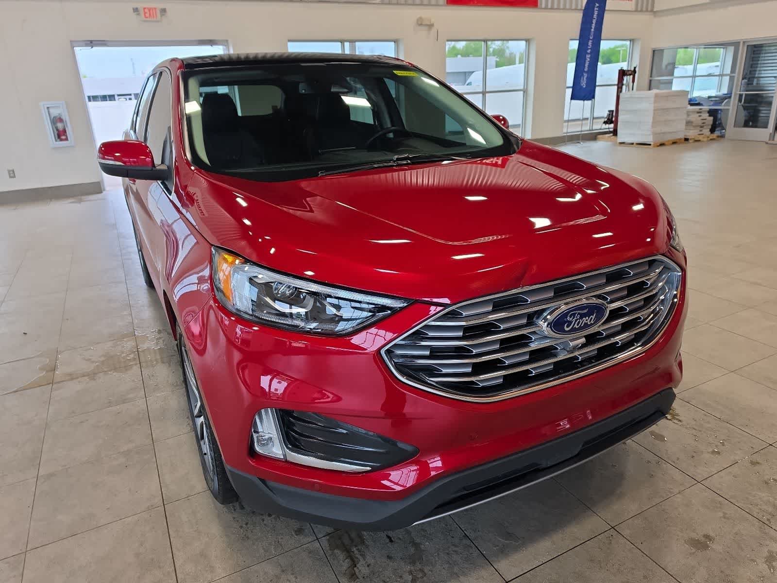 Certified 2024 Ford Edge Titanium w/ Equipment Group 301A AWD/4WD image 4