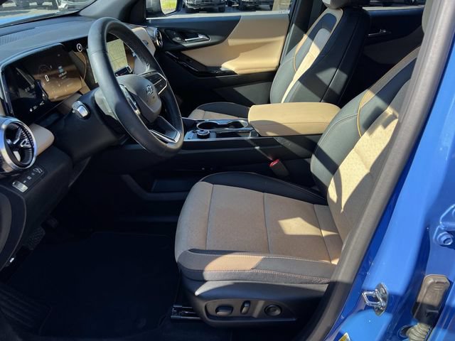 Used 2025 Chevrolet Equinox ACTIV w/ Safety and Technology Package AWD/4WD image 19