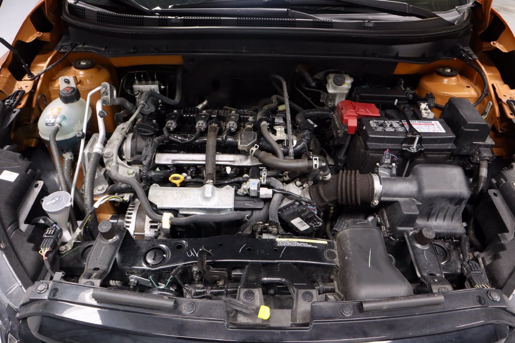 Used 2024 Nissan Kicks SR w/ SR Premium Package FWD image 17