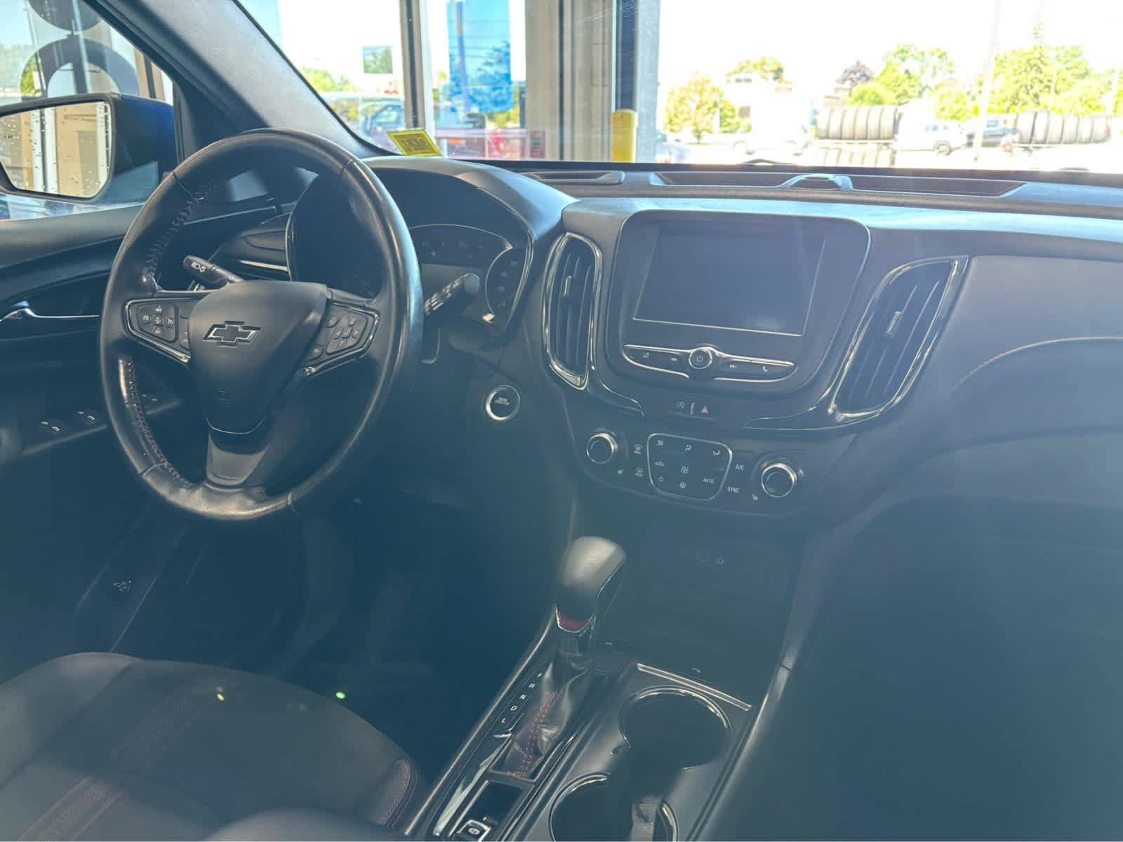 Used 2022 Chevrolet Equinox RS AWD/4WD image 16