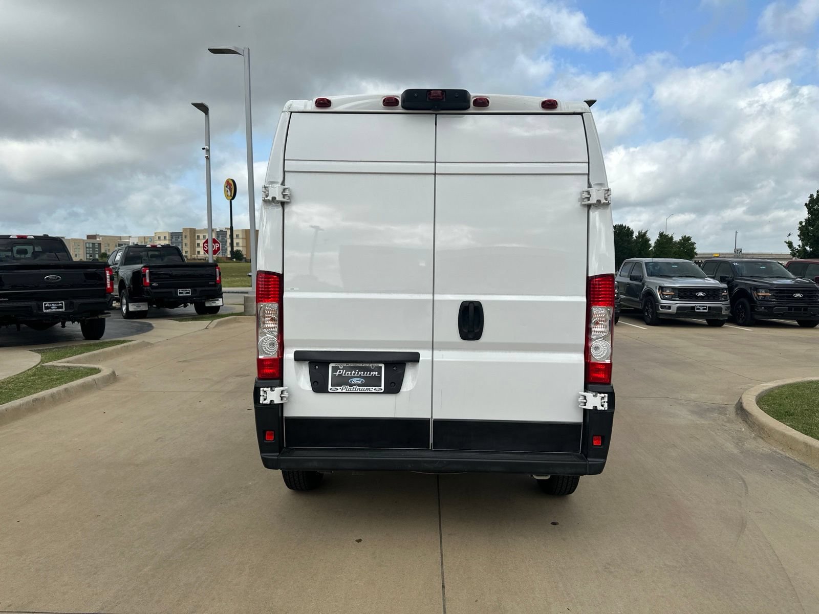 Used 2023 RAM ProMaster 2500 w/ Premium Convenience Group (B) FWD image 4