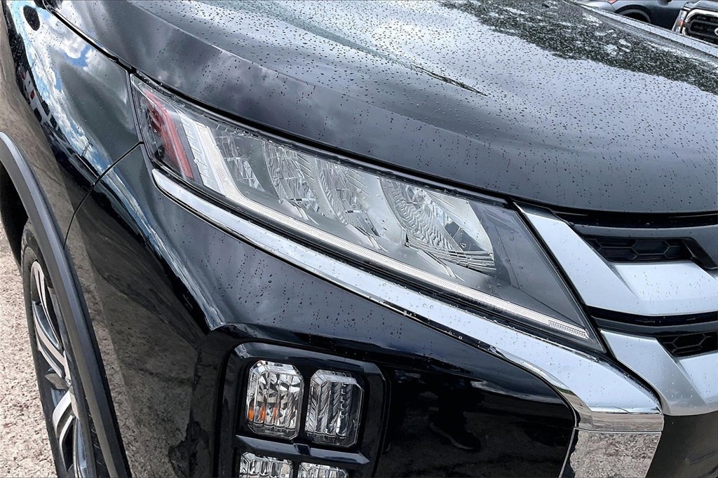 Used 2022 Mitsubishi Outlander Sport SE image 33