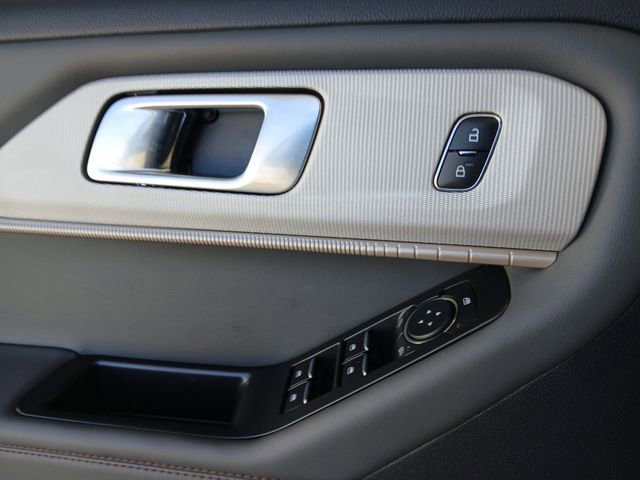 Certified 2025 Ford Explorer Active w/ Active Comfort Package image 17
