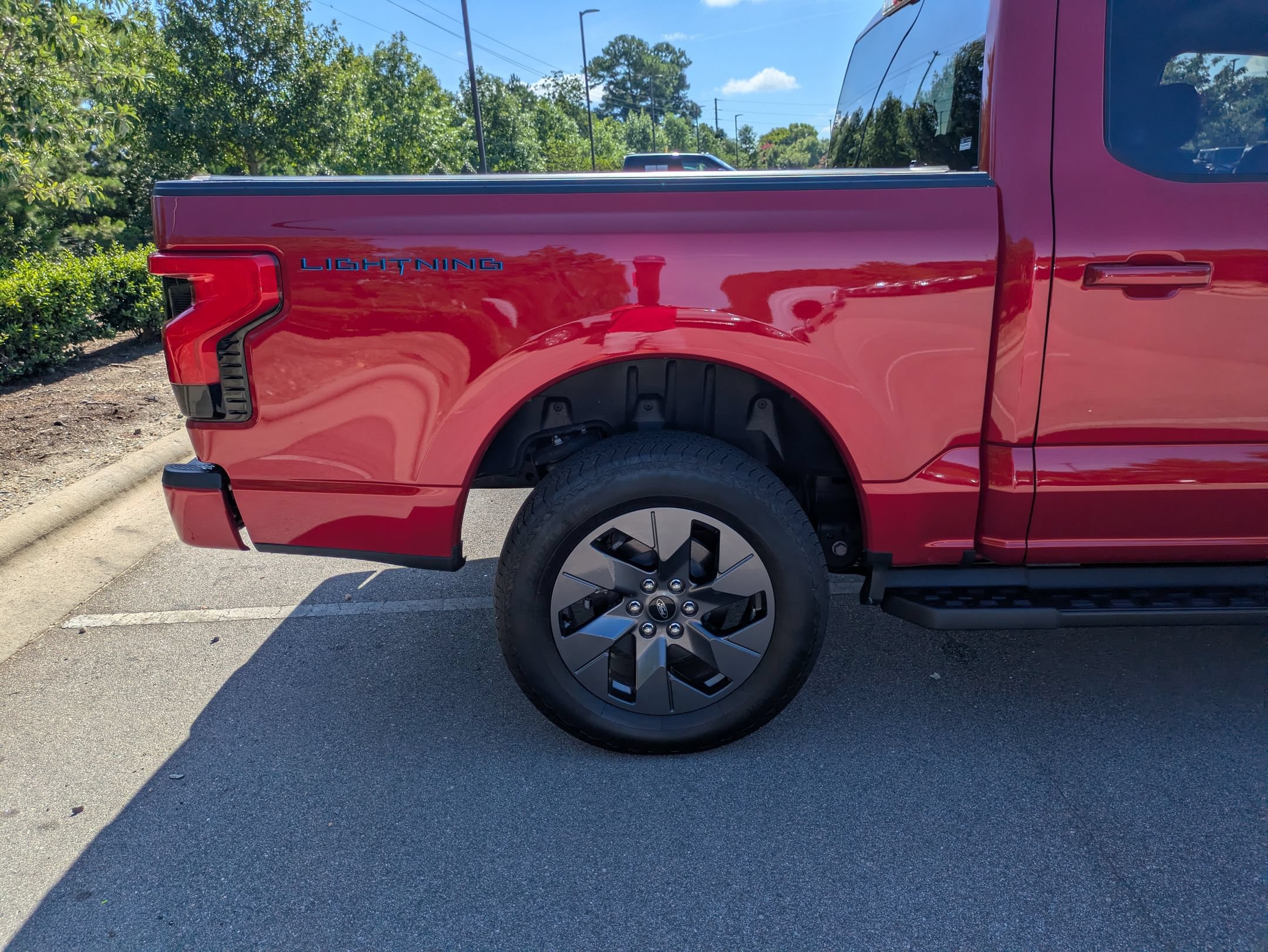 Certified 2025 Ford F150 Lightning Flash AWD/4WD image 39