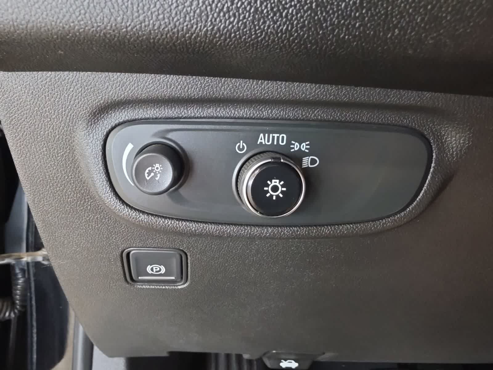 Used 2020 GMC Terrain SLE w/ Driver Convenience Package FWD image 20