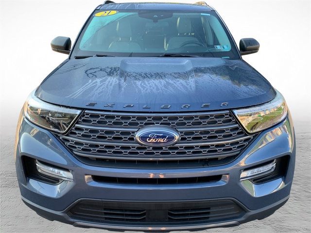 Certified 2021 Ford Explorer XLT w/ Equipment Group 202A AWD/4WD image 7